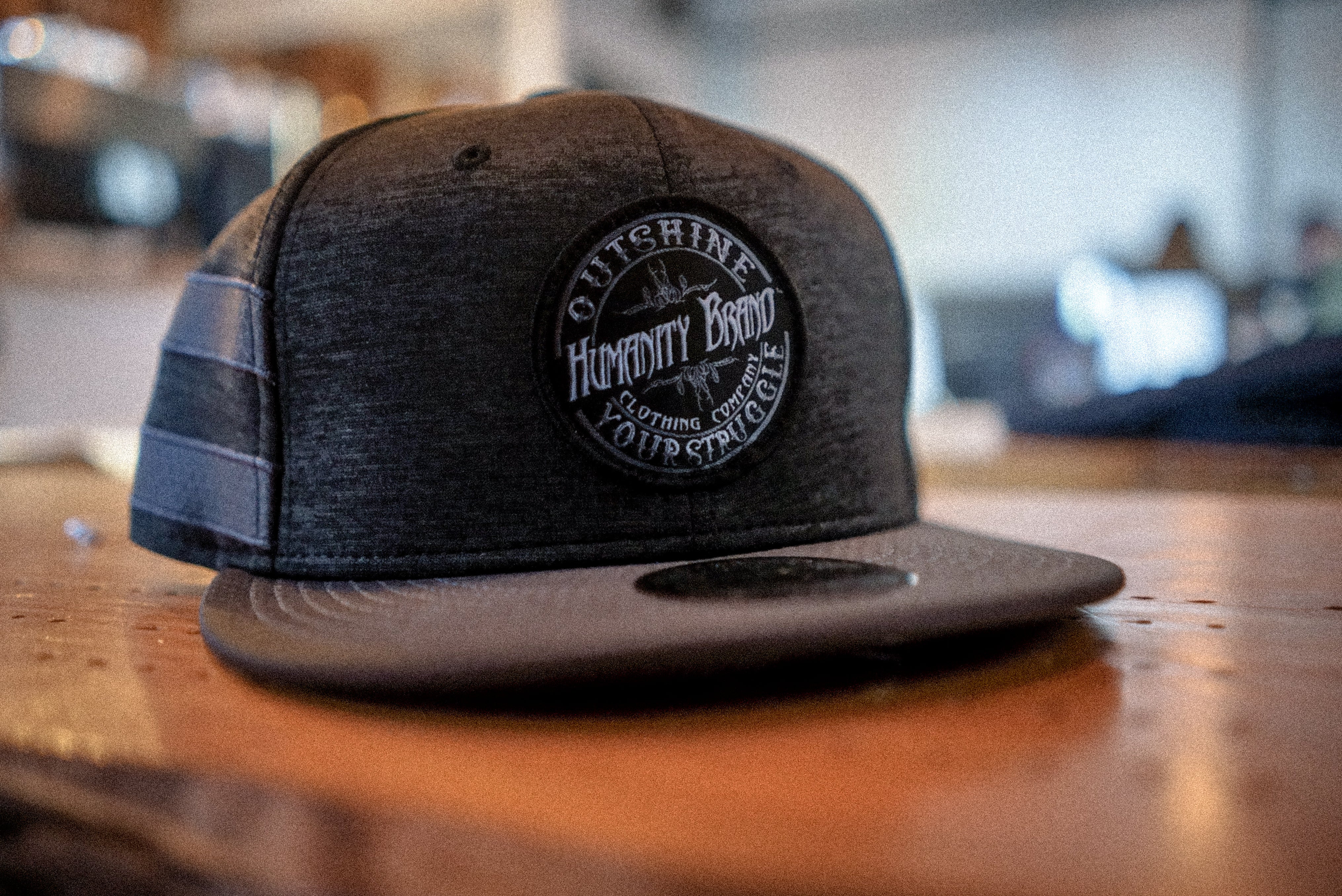 BLACK HEATHER SNAP BACK